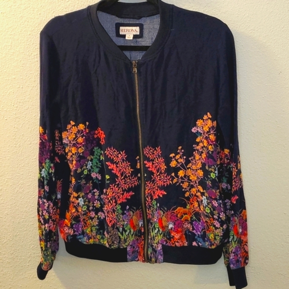 Merona beautiful floral lightweight zip front top size large - Picture 6 of 6